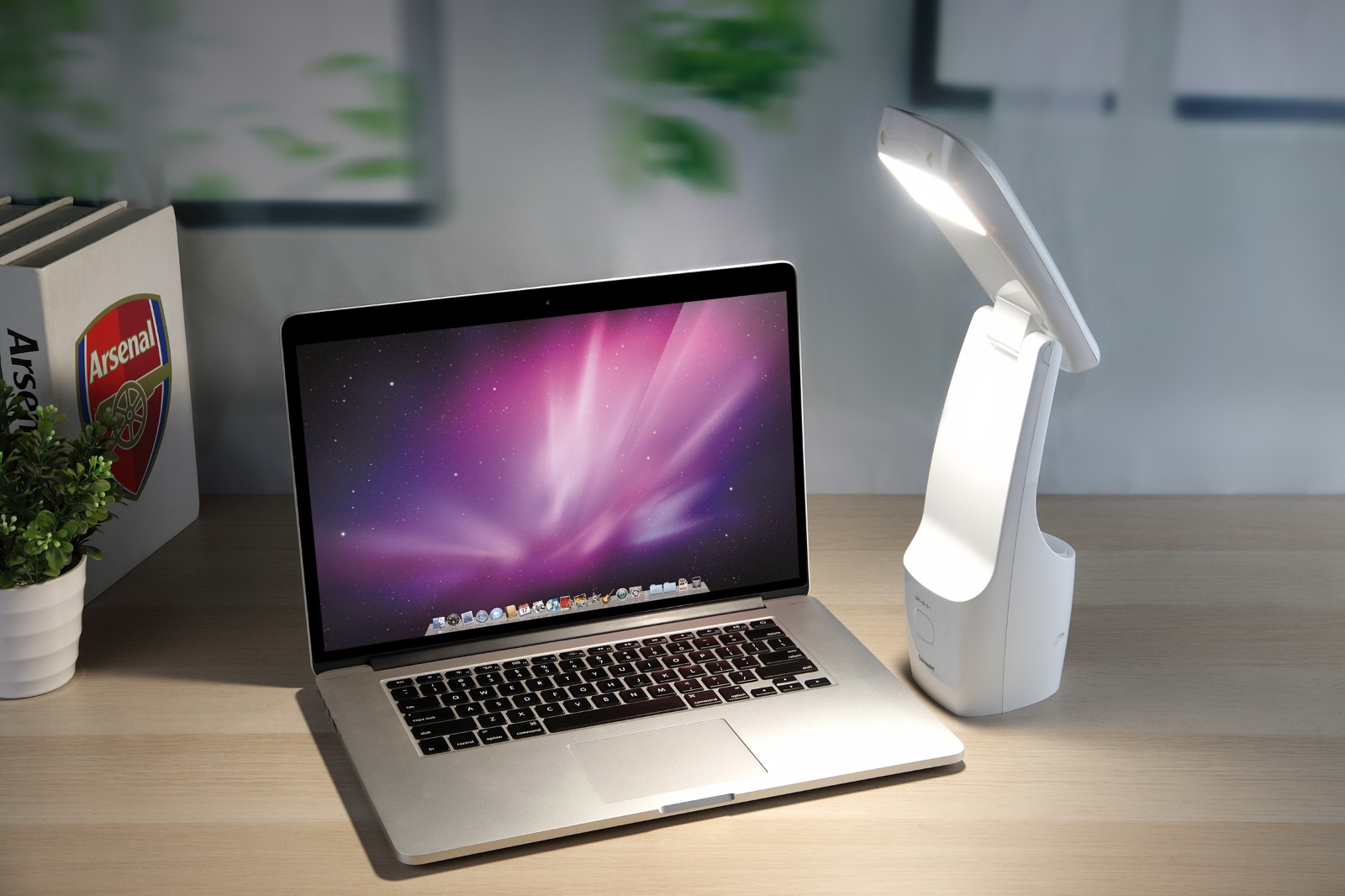 FD 2083 Rechargeable LED Desk Lamp 